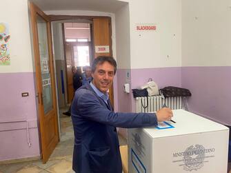 Nicola Fiorita al voto, Catanzaro, 26 giugno 2022. ANSA/ UFFICIO STAMPA ++HO - NO SALES EDITORIAL USE ONLY++