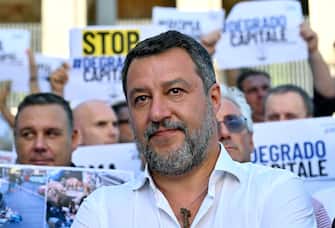 Il segretario della Lega Matteo Salvini durante una manifestazione contro il degrado della Capitale in piazza del Campidoglio, Roma, 12 luglio 2022.  ANSA/ETTORE FERRARI