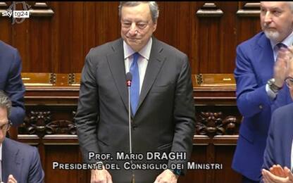 Draghi commosso alla Camera, applauso e ringraziamento