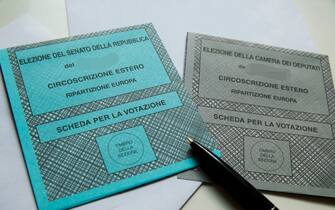 In this illustration picture two ballot papers for the vote of the Camera dei Deputati (Lower house of Parliament) and Senato della Repubblica (Senate) for the vote of Italians abroad are pictured in Berlin, Germany on February 24, 2018. The upcoming political elections in Italy will be on March 4, 2018. (Photo by Emmanuele Contini/NurPhoto via Getty Images)