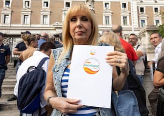 Sabrina Fattibene in fila per depositare il simbolo del partito, Roma, 12 agosto 2022. 
ANSA/MASSIMO PERCOSSI
