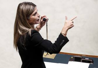 Laura Ravetto La deputata di Forza Italia Laura Ravetto nell'Aula della Camera durante la discussione generale sul ddl costituzionale per il taglio dei parlamentari, Roma, 7 ottobre 2019. ANSA/ RICCARDO ANTIMIANI