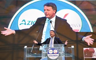 Matteo Renzi durante la il comizio di chiusura della campagna elettorale di Azione-Italia Viva al Gianicolo, Roma, 23 settembre 2022.  ANSA/ETTORE FERRARI