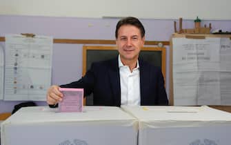 Five Star Movement (M5S) leader, Giuseppe Conte votes in the Italian general election at a polling station in Rome, Italy, 25 September 2022. ANSA/GIUSEPPE LAMI