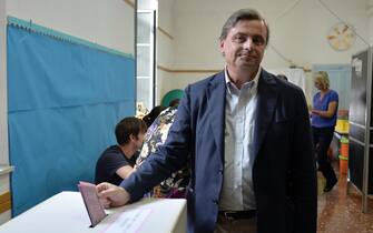 Elezioni 2022. Carlo Calenda al voto nel suo seggio elettorale in Via del Lavatore
Roma, 25 settembre 2022. 
ANSA/FABIO CIMAGLIA

