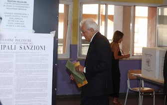 Sergio Mattarella,presidente della Repubblica al voto a Palermo 25 settembre 2022. ANSA / IGOR PETYX