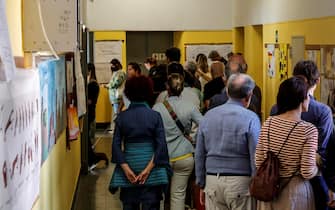 People during voting for the general election at a polling station, in Rome, Italy, 25 September 2022. ANSA/GIUSEPPE LAMI
