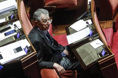 Risultati elezioni, Umberto Bossi è stato eletto in Lombardia