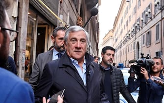 Il coordinatore di Forza Italia, Antonio Tajani, lascia la sede di Fdi dopo aver incontrato Giorgia Meloni, Roma, 27 settembre 2022.
ANSA/RICCARDO ANTIMIANI