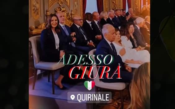 Anna Maria Bernini publica el video del juramento en las notas de Ambra en las redes sociales