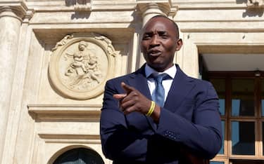 ROME, ITALY - OCTOBER 11: Aboubakar Soumahoro, new deputy of the Green Left Alliance, enters the Chamber of Deputies at Montecitorio for the registration procedures of new parliamentarians,  on October 11, 2022 in Rome, Italy. (Photo by Simona Granati - Corbis/Corbis via Getty Images)