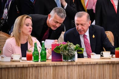 Meloni incontra Erdogan e rinnova lotta all'immigrazione irregolare