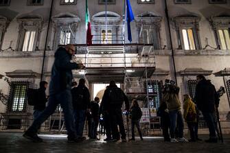 Z4Z Una veduta esterna di Palazzo Chigi durante il Consiglio dei Ministri, Roma, 21 novembre 2022. In Cdm anche dl Iva e accise carburanti, enti locali e Marche. ANSA/ANGELO CARCONI