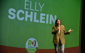 Elly Schlein alla chiusura della campagna elettorale del Partito Democratico per le elezioni regionali in Lombardia, 10 Febbraio 2023ANSA/MATTEO CORNER