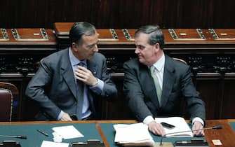 18/05/2011 -  Camera - Approvazione deleghe sul Federalismo - nella foto Franco Frattini e Roberto Calderoli. ANSA/GIUSEPPE LAMI