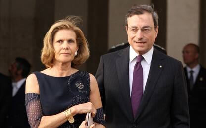 Mario Draghi e la moglie Serenella festeggiano 50 anni di matrimonio