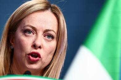 Pnrr, governo in ritardo sugli obiettivi. Meloni: "Non vedo rischi"