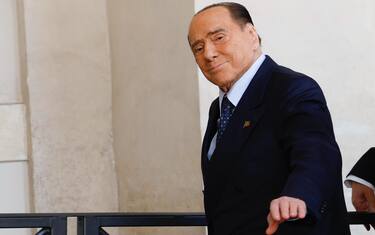 Leader of 'Forza Italia' party Silvio Berlusconi arrives for a meeting with Italian President Sergio Mattarella for the first round of formal political consultations for new governmentÂ&nbsp;at the Quirinale PalaceÂ&nbsp;in Rome, Italy, 21 October 2022. ANSA/FABIO FRUSTACI
