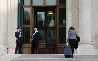 Camera, via libera agli ordini del giorno sul dress code