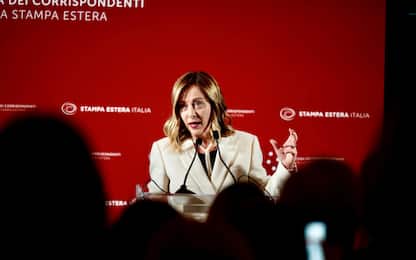 Giorgia Meloni: “Dovrei essere leggera, ma tra Sardegna e Quaresima…”