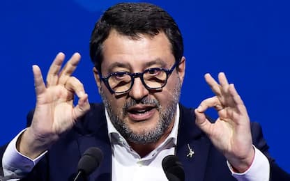 Salvini: "Non ce l'ho con Macron, ma Ue non mandi soldati al massacro"