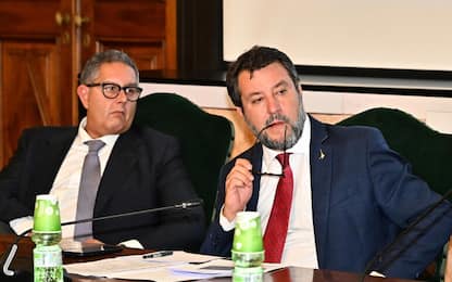 Toti, Salvini: se ogni indagato si dimettesse, Italia si fermerebbe