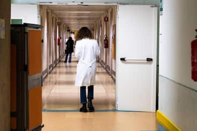 Emergenza in ospedali e Ps tra ferie medici e carenza del personale