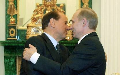Russia, Putin invia gli auguri di buon anno a Berlusconi e Schroeder