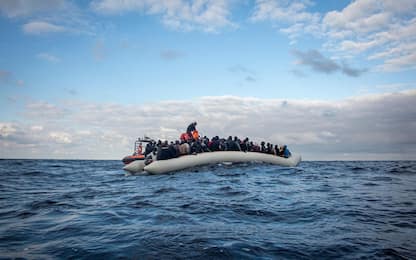 Naufragio Libia, 61 morti. Frontex: "Persone tra onde alte 2,5 metri"