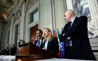 Meloni Roma, Consulatazioni al Quirinale. I deputati di "Fratelli d'Italia" incotrano il Presidente della Repubblica Nella Foto: Ignazio La Russa Giorgia Meloni e Guido Crosetto.