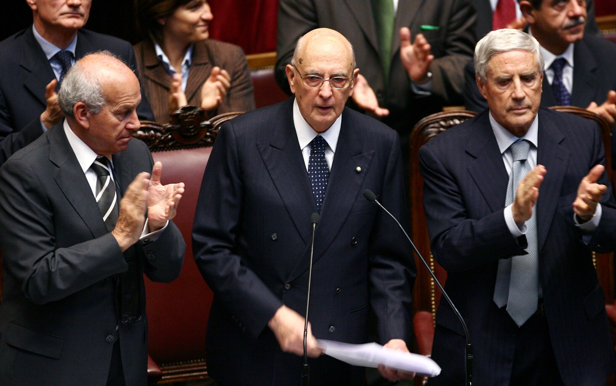 Napolitano, con i presidenti di Camera e Senato Fausto Bertinotti e Franco Marini, dopo il suo messaggio di insediamento da presidente della Repubblica