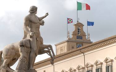 Crisi governo, Conte apre fase 2: nuovi gruppi poi rimpasto