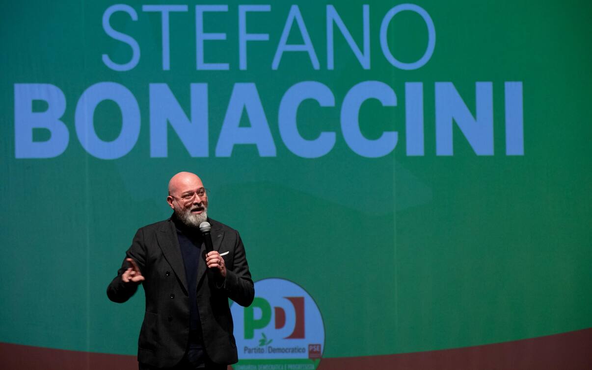 Primarie PD, Chi è Stefano Bonaccini, Candidato Alla Segreteria Del ...