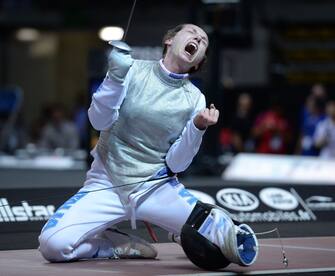 epa04248108 Valentina Vezzali from Italy reacts in the Quarterfinals of the women's  Fleuret at the European Fencing Championships in Strasbourg, France, 10 June 2014.  EPA/Patrick Seeger