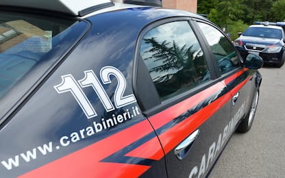 Baranzate, 39enne ferito in strada da pallini di piombo