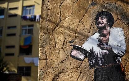 Roma, al Tufello murale in memoria di Gigi Proietti. VIDEO