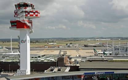Furti in duty-free, denunciati cinque passeggeri a Fiumicino