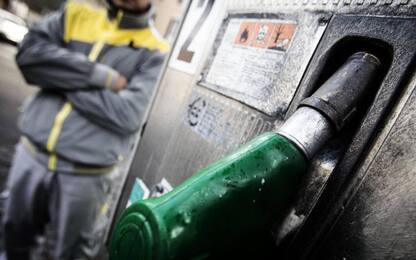 Carburanti, salgono ancora i prezzi: gasolio sfonda 1,6 euro al litro