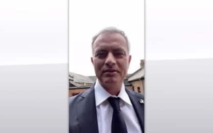 Calcio, Mourinho è sbarcato a Roma: “Cari tifosi, sto arrivando”