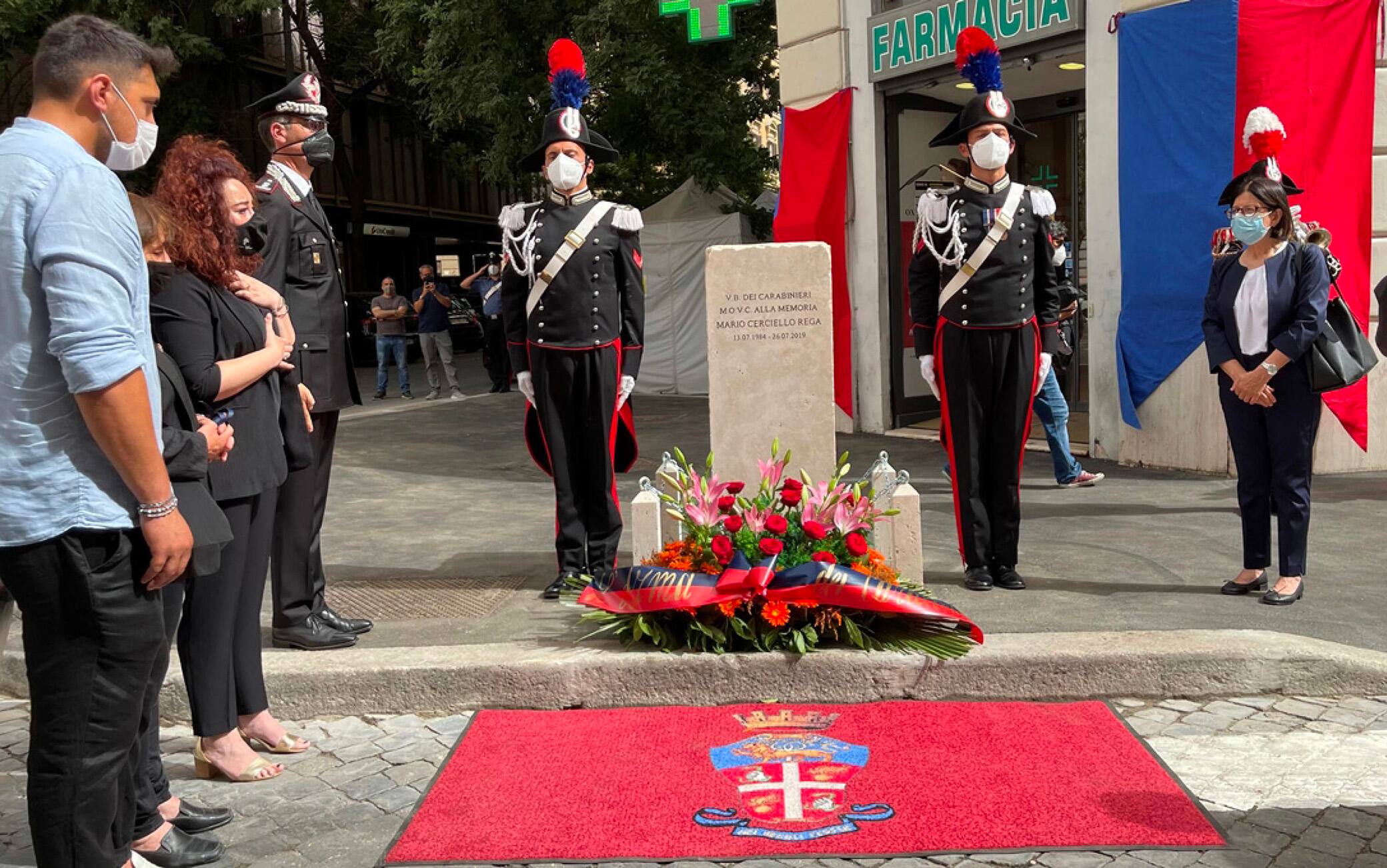L'inaugurazione di una stele in ricordo del vicebrigadiere Mario Cerciello Rega, accoltellato a Roma nel luglio del 2019, nel giorno del suo compleanno, Roma, 13 luglio 2021. ANSA/ CARABINIERI ++HO - NO SALES EDITORIAL USE ONLY++