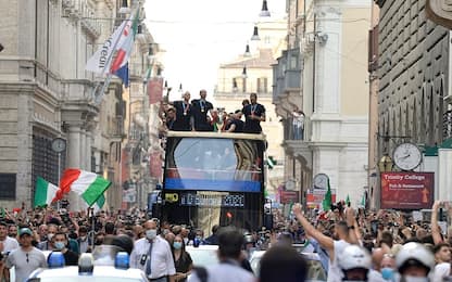 Roma, prefetto: "Festa su bus non prevista". Figc: "Scelta condivisa"
