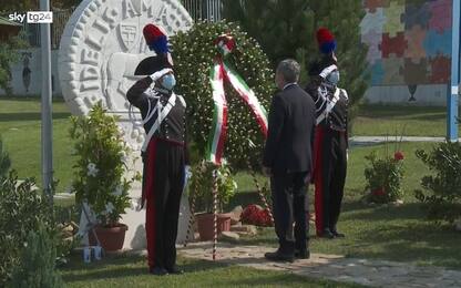 Sisma Amatrice, Draghi depone corona alloro a monumento vittime. VIDEO