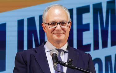 Roberto Gualtieri, the center-left candidate for Mayor of Rome, reacts while waiting for the outcome of the municipal election, in Rome, Italy, 04 October 2021. Rome, Milan, Naples, Turin and Bologna held municipal elections to elect new mayors and city councils on 03 and 04 October. Roma, 4 Ottobre 2021. ANSA/GIUSEPPE LAMI