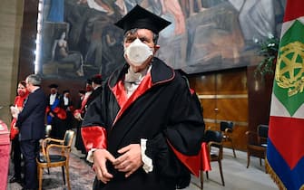 Il premio Nobel per la Fisica, Giorgio Parisi, al termine della lectio magistralis durante l'Inaugurazione dell'Anno Accademico all'Universita' La Sapienza di Roma, 22 novembre 2021. 
ANSA/RICCARDO ANTIMIANI