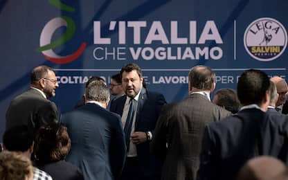Convention Lega, Salvini: “C’è chi gioca a Risiko, serve la pace”
