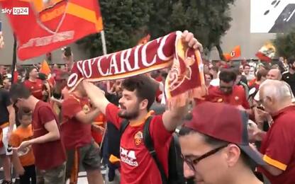 Festa Roma al Circo Massimo per vittoria in Conference League. VIDEO