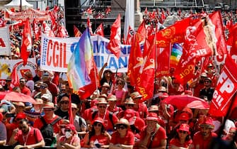 Manifestazione nazionale della Cgil  Pace, lavoro, giustizia sociale, democrazia camminano insieme", Roma, 18 giugno 2022.
ANSA/FABIO FRUSTACI