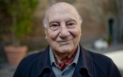 Scrittori, morto Raffaele La Capria: aveva 99 anni
