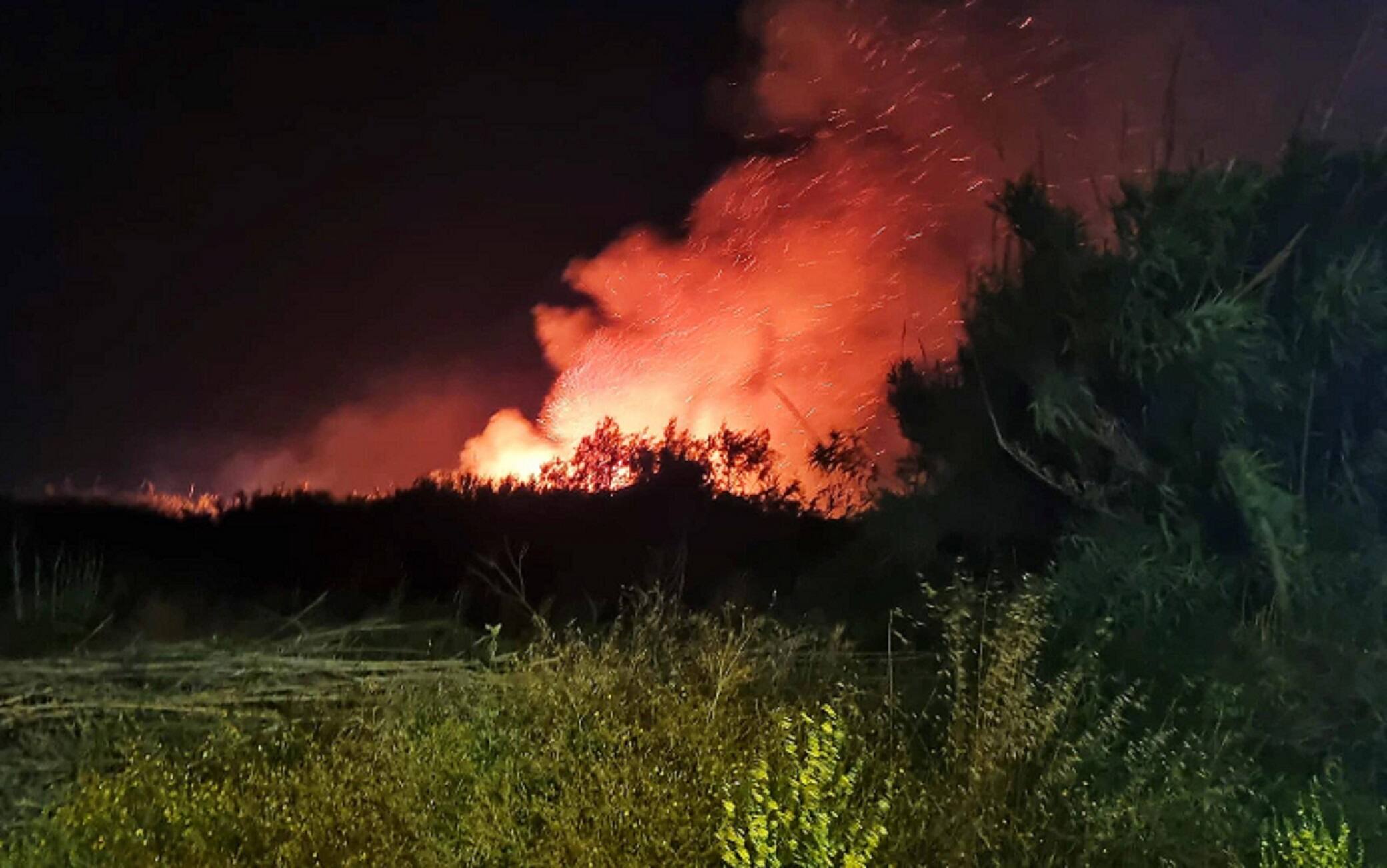 L'incendio a Ostia