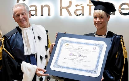 Federica Pellegrini ha ricevuto la laurea honoris causa